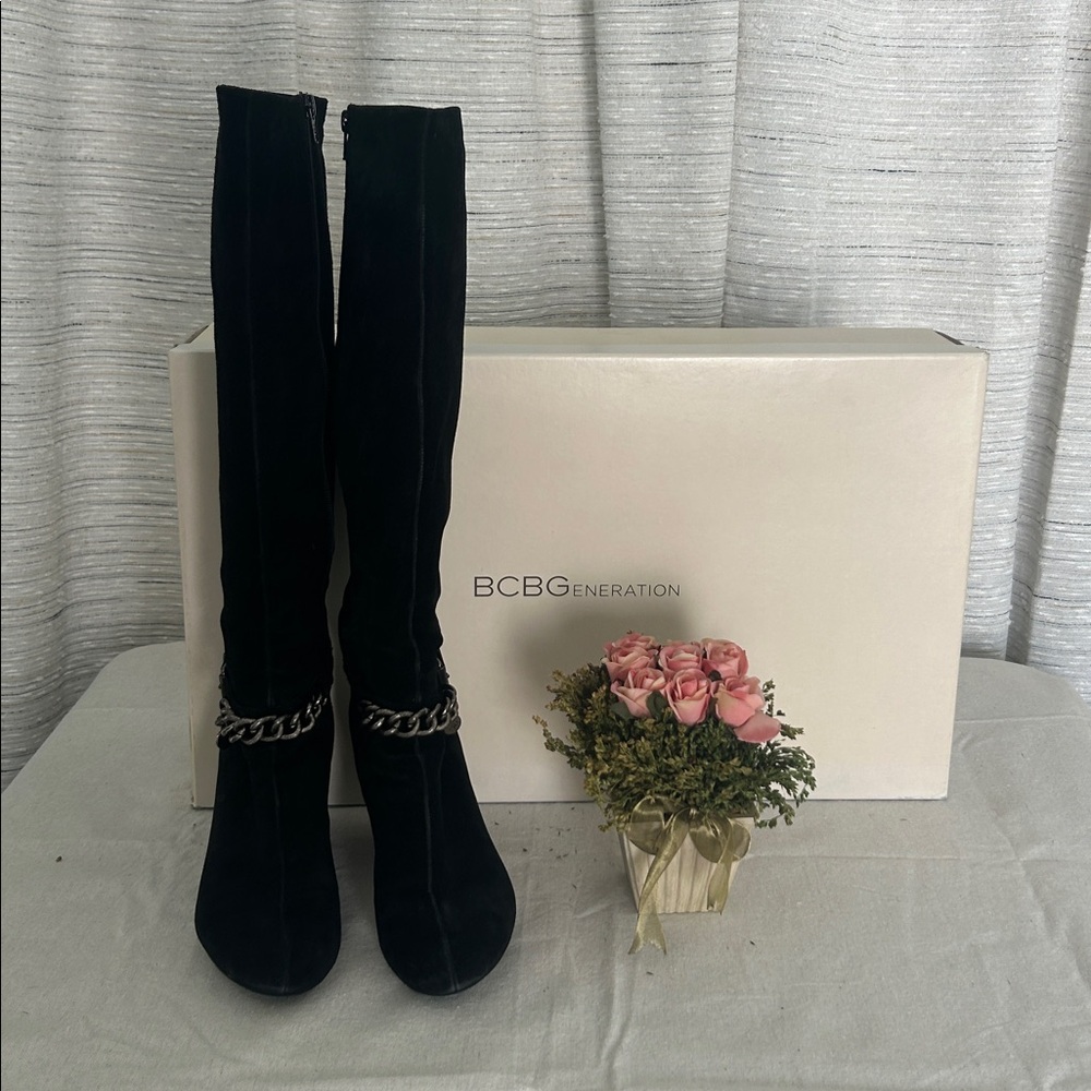 BCBGeneration Black suede Over the Knee Boots with Chain Detail - Picture 3 of 8